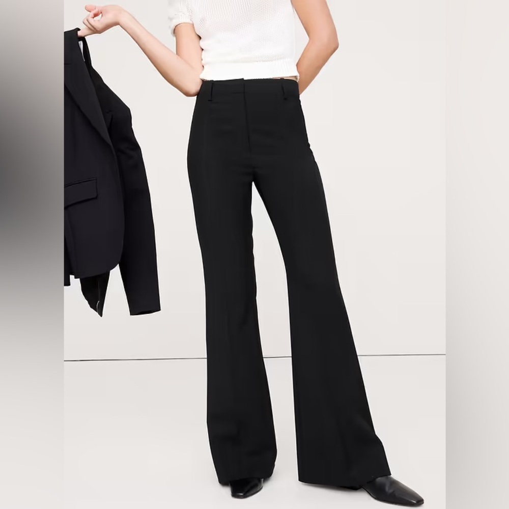 NEW! Banana Republic Black High-Rise Flare Italian Wool Pant - 826931 🖤